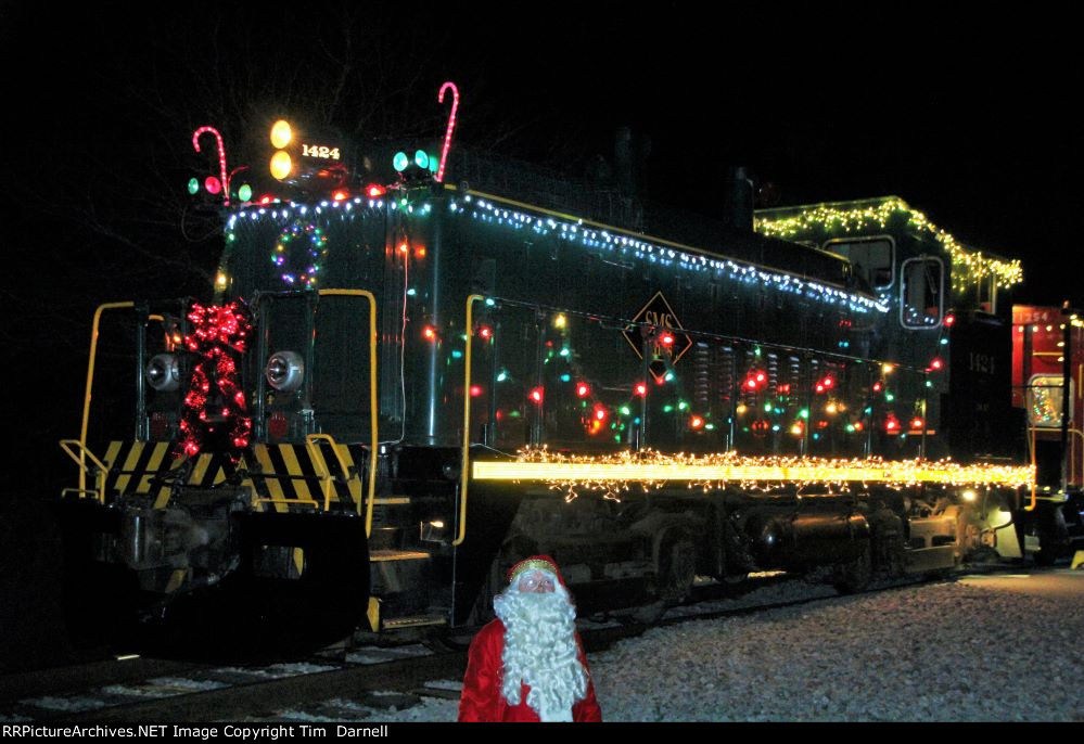 Santa poses with SLRS 1424